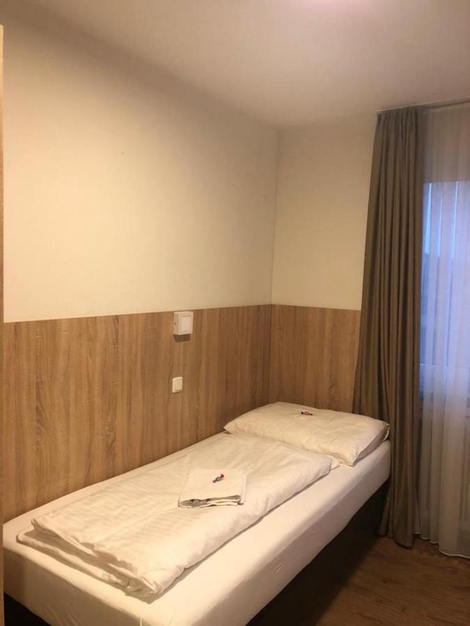 Gastehaus Penny Rooms N Hallein Dış mekan fotoğraf