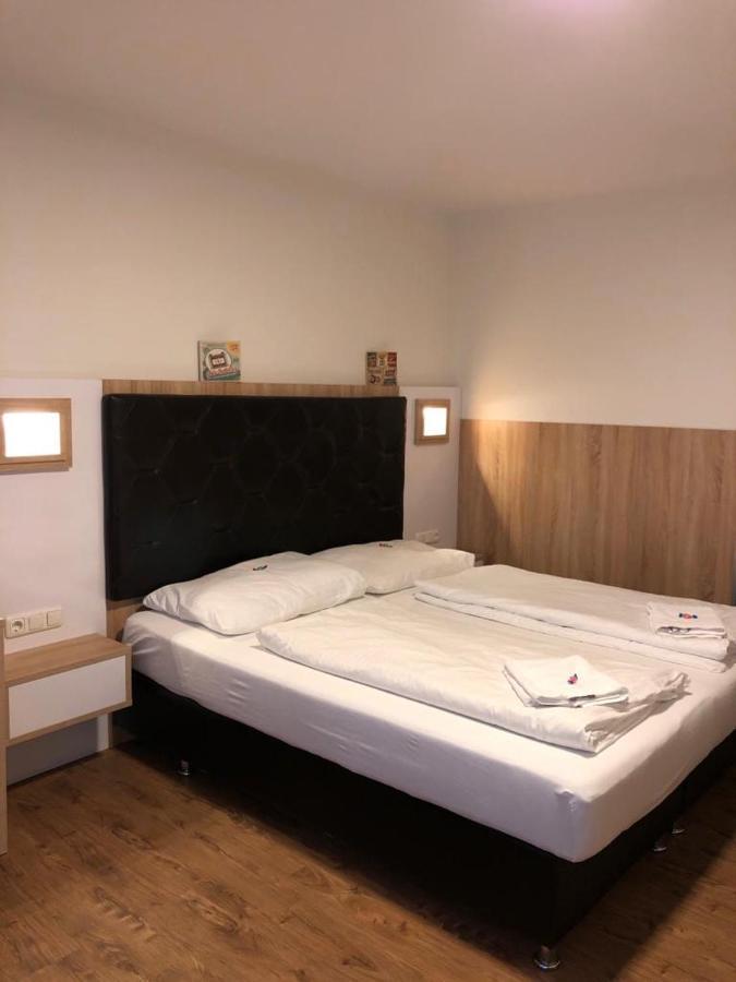 Gastehaus Penny Rooms N Hallein Dış mekan fotoğraf